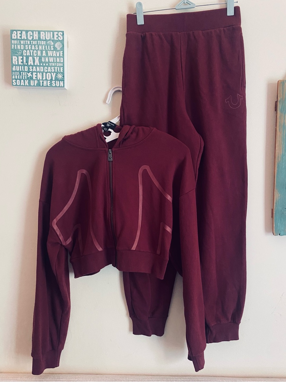 NEW✨TRUE RELIGION OVERSIZED U GRAPHIC SWEATSUIT - HOODIE & JOGGERS / CRIMSON